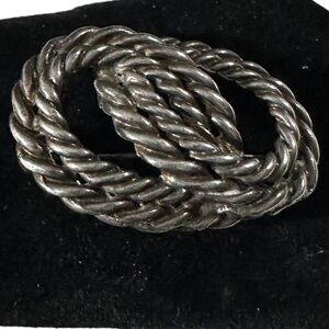 Vintage Silver Tone Solid Roped Infinity Knot Figure 8 Love Knot Brooch Pin 3x2”